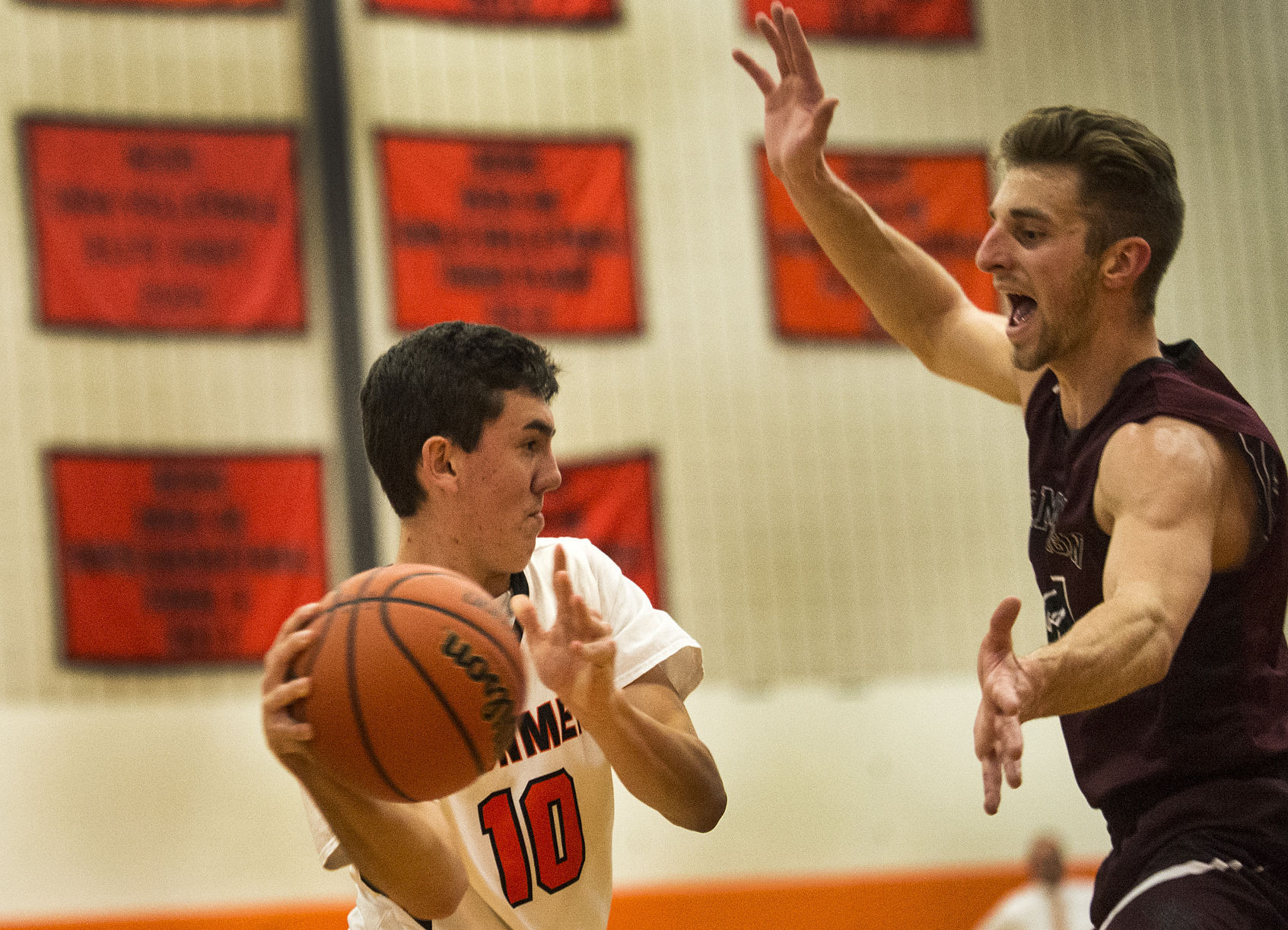 120217-blm-spt-4nchshoops